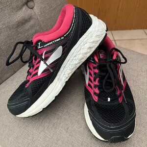 Brooks Addiction 13  Size 7.5  Very good condition